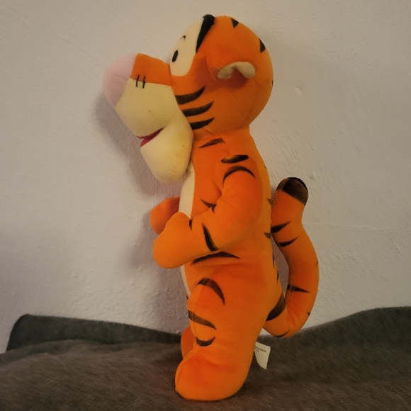 Fisher Price Standing Tigger Plush Winnie The Pooh Disney Stuffed Animal 12" - Picture 2 of 5